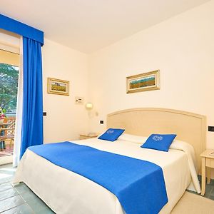 Camera standard con letto king size